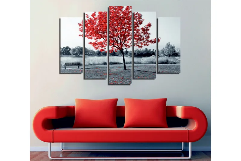 Suuri 5-osainen canvas-taulu, 105x70 cm - Punavaahtera mustavalkoisessa maisemaympäristössä - Punainen / Musta / Harmaa - Sisustustuotteet - Taulu & taide - Canvas-taulu
