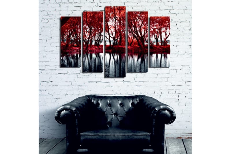 Suuri 5-osainen canvas-taulu, 105x70 cm - Punaväristyviä puita peilimäisen järven rannalla - Punainen / Musta - Sisustustuotteet - Taulu & taide - Canvas-taulu