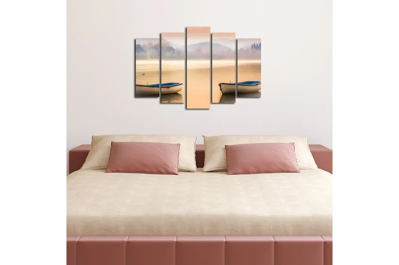 Suuri 5-osainen canvas-taulu 105x70 cm - Hiljaisuutta järven rannalla kahden veneen kanssa aamunkoitteessa - Vaaleansininen / Beige / Harmaa - Sisustustuotteet - Taulu & taide - Canvas-taulu