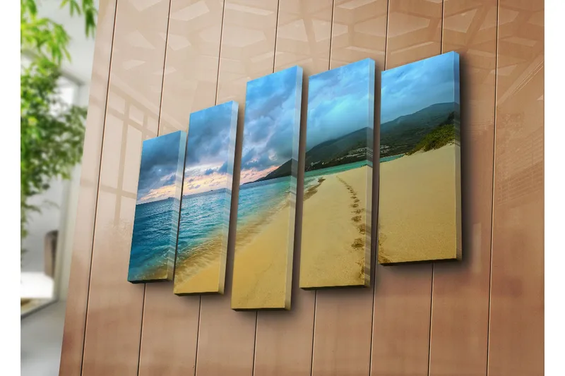 Suuri 5-osainen canvas-taulu 105x70 cm - Kaunis ranta jalanjäljillä hiekassa ja tyyni meri - Sininen / Hiekka / Harmaa - Sisustustuotteet - Taulu & taide - Canvas-taulu