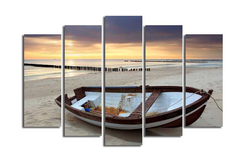 Suuri 5-osainen canvas-taulu 105x70 cm - Kulunut vene hiekkarannalla auringonlaskun aikaan, Ruskea / Sininen / Valkoinen