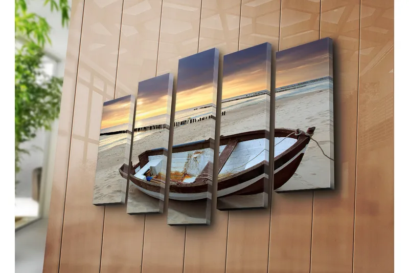 Suuri 5-osainen canvas-taulu 105x70 cm - Kulunut vene hiekkarannalla auringonlaskun aikaan - Ruskea / Sininen / Valkoinen - Sisustustuotteet - Taulu & taide - Canvas-taulu