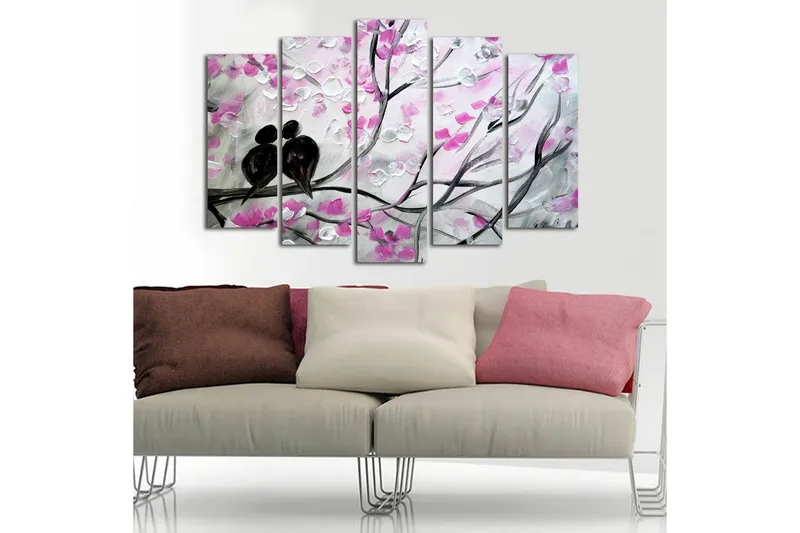 Suuri 5-osainen canvas-taulu 105x70 cm - Lintupari oksalla kukkien ympäröimänä - Vaaleanpunainen / Musta / Valkoinen - Sisustustuotteet - Taulu & taide - Canvas-taulu