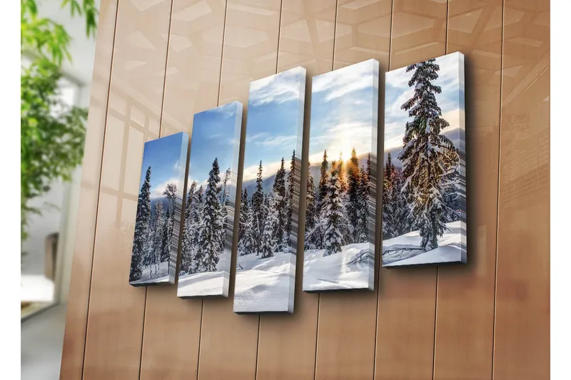 Suuri 5-osainen canvas-taulu 105x70 cm - Lumipeitteiset kuusipuut talvimaisemassa auringonnousun kanssa - Valkoinen / Sininen / Vihreä - Sisustustuotteet - Taulu & taide - Canvas-taulu