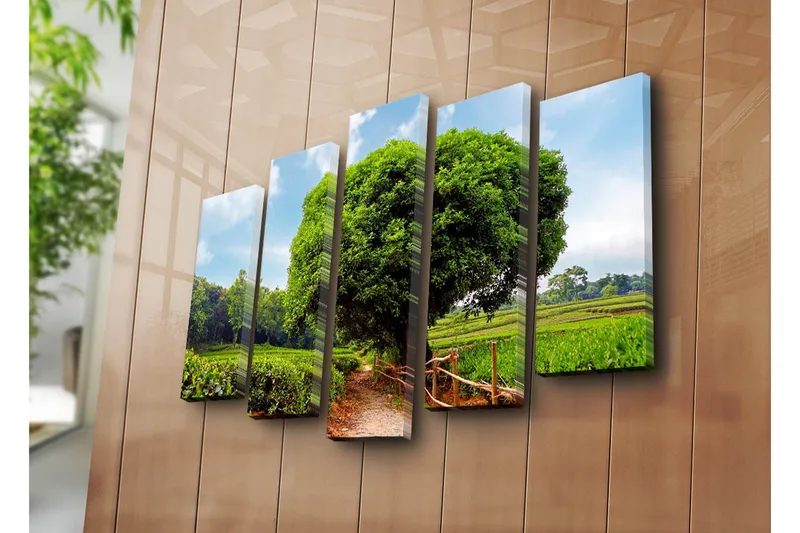 Suuri 5-osainen canvas-taulu 105x70 cm - Upea vihreä maisema ja suuri puu soratien varrella - Vihreä / Ruskea / Sininen - Sisustustuotteet - Taulu & taide - Canvas-taulu