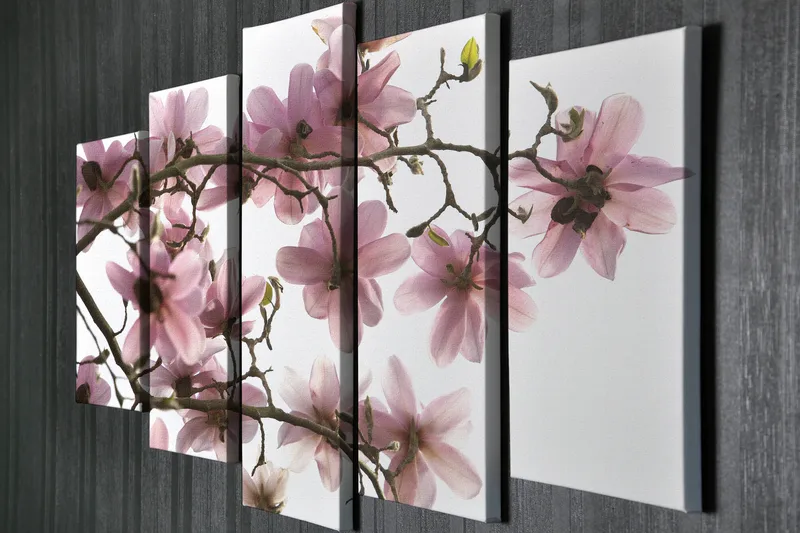 Suuri 5-osainen canvas-taulu 105x70 cm - Vaaleanpunaiset magnolian kukat oksilla - Vaaleanpunainen / Vihreä / Ruskea - Sisustustuotteet - Taulu & taide - Canvas-taulu