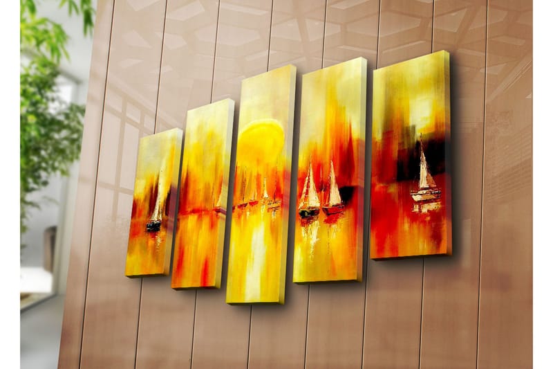 Suuri 5-osainen canvas-taulu 105x70 cm - Purjeveneitä hehkuvassa auringonlaskussa horisontissa - Keltainen / Oranssi / Punainen - Sisustustuotteet - Taulu & taide - Canvas-taulu