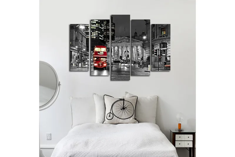 Suuri 5-osainen canvas-taulu 105x70 cm - Punainen kaksikerroksinen bussi kaupungin kadulla yöympäristössä - Punainen / Musta / Harmaa - Sisustustuotteet - Taulu & taide - Canvas-taulu