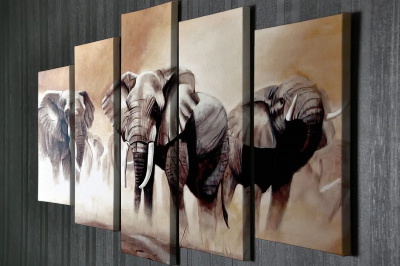 Suuri canvas-taulu, 5 osaa, 105x70 cm - Kolme majesteettista norsua sumuisessa savanniympäristössä - Harmaa / Beige / Ruskea - Sisustustuotteet - Taulu & taide - Canvas-taulu