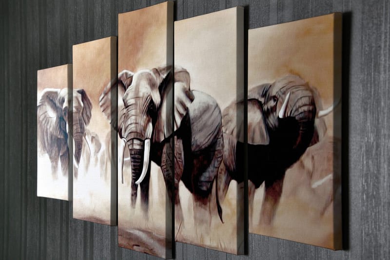 Suuri canvas-taulu, 5 osaa, 105x70 cm - Kolme majesteettista norsua sumuisessa savanniympäristössä - Harmaa / Beige / Ruskea - Sisustustuotteet - Taulu & taide - Canvas-taulu