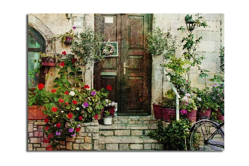 Suuri canvas-taulu 100x70 cm - Kaunis ovi värikkäiden kukkien ja vehreyden ympäröimänä, Punainen / Vihreä / Violetti