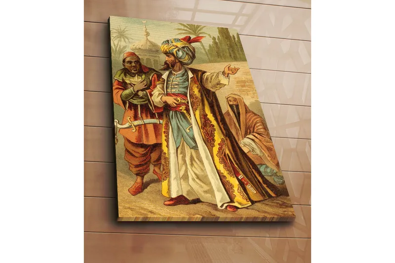 Suurikokoinen canvas-taulu 70x100 cm - Värikäs näkymä kolmesta perinnevaatteissa olevasta miehestä vuorovaikutuksessa aavikkoympäristössä - Kulta / Punainen / Vihreä - Sisustustuotteet - Taulu & taide - Canvas-taulu