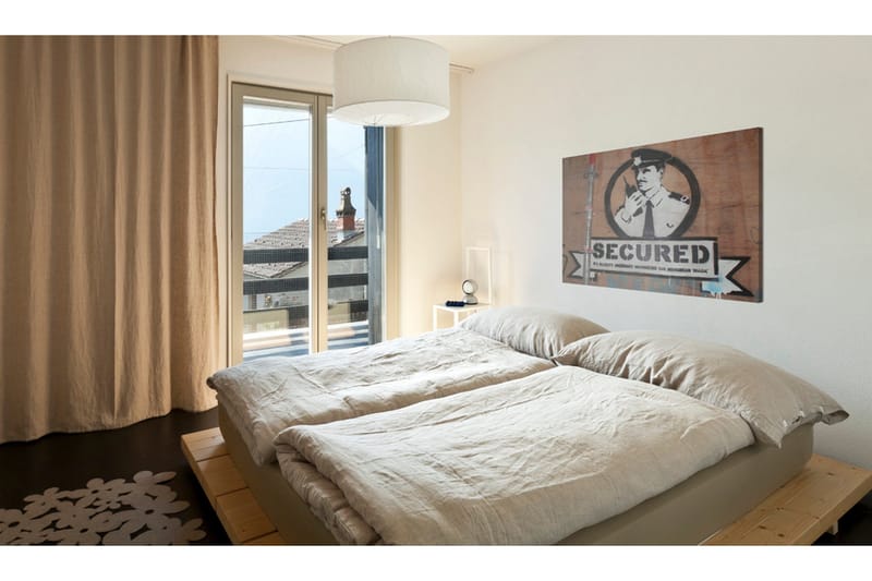 Taulu Secured Banksy 60x40 - Artgeist sp. z o. o. - Sisustustuotteet - Taulu & taide - Canvas-taulu