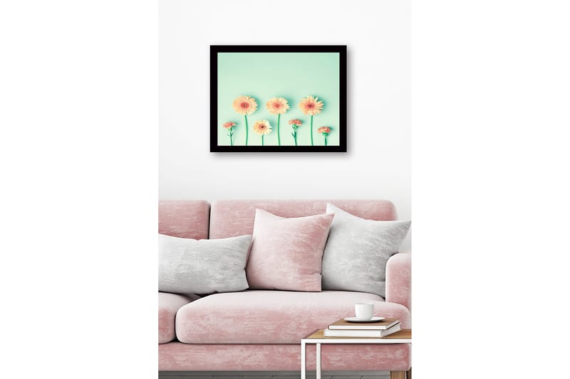 Kehystetty puutaulu canvasille - 41x56 cm - Värikäs rivi kukkia gerberalla ja neilikalla - Vaalean oranssi / Vihreä / Mintunvihreä - Sisustustuotteet - Taulu & taide