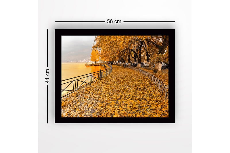 Kehystetty puutaulu canvasille - 41x56 cm - Kultainen syksyn maisema järven rannalla lehtien kanssa maassa - Kultaoranssi / Tummankeltainen / Harmaa - Sisustustuotteet - Taulu & taide