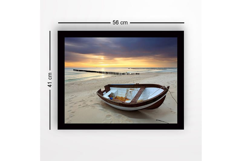 Kehystetty puutaulu canvasille - 41x56 cm - Ranta ja vanha vene auringonlaskun valossa - Sininen / Oranssi / Valkoinen - Sisustustuotteet - Taulu & taide