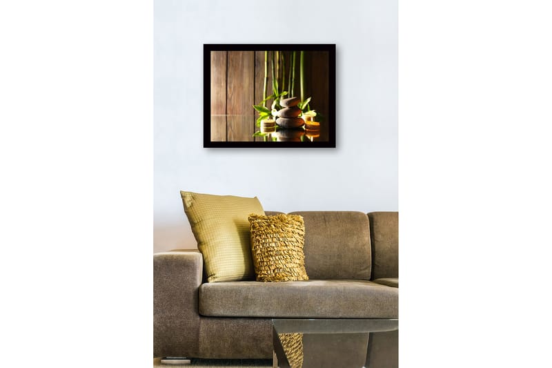 Kehystetty puutaulu canvasille - 41x56 cm - Harmoninen kivien ja bambun sommittelu kynttilälyhdöillä - Harmaa / Vihreä / Beige - Sisustustuotteet - Taulu & taide