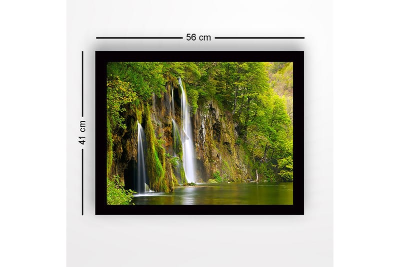 Kehystetty puutaulu canvasille - 41x56 cm - Kaunis vesiputous rehevän vehreyden ympäröimänä - Vihreä / Ruskea / Sininen - Sisustustuotteet - Taulu & taide