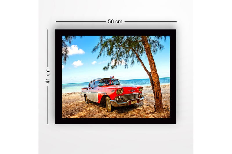 Kehystetty puutaulu canvasille - 41x56 cm - Vanha auto rannalla palmujen taustalla - Punainen / Valkoinen / Harmaa - Sisustustuotteet - Taulu & taide