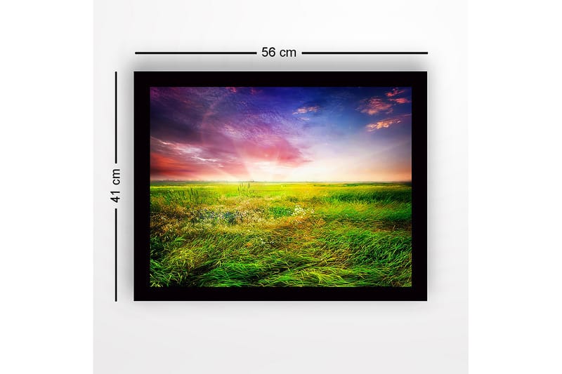 Kehystetty puutaulu - 41x56 cm - Kaunis maisemakuva rehevine niittyineen ja värikkäällä taivaalla - Vihreä / Keltainen / Violetti - Sisustustuotteet - Taulu & taide