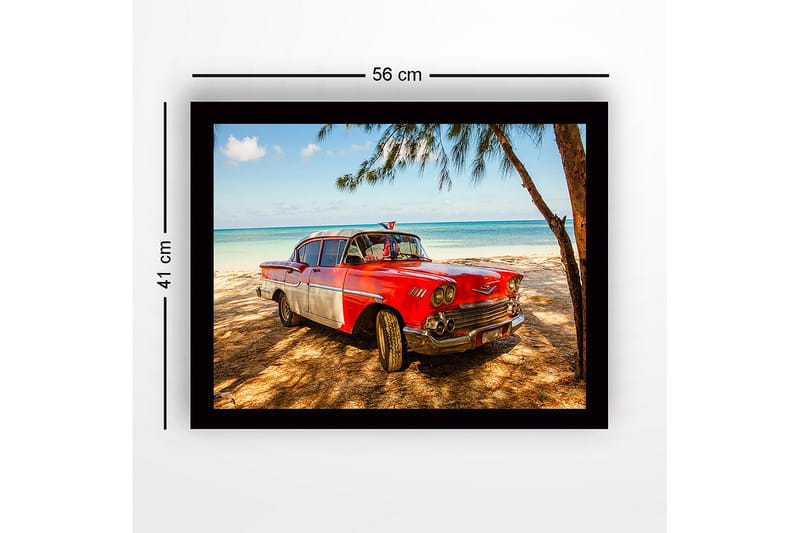 Kehystetty puinen canvas-taulu - 41x56 cm - Vanha auto rannalla trooppisella taustalla - Punainen / Harmaa / Musta - Sisustustuotteet - Taulu & taide