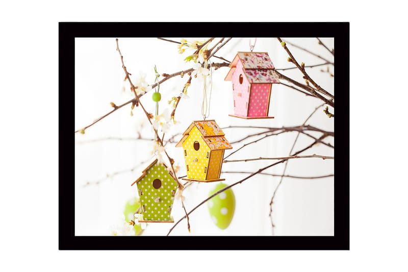 Kehystetty puutaulu canvasille - 41x56 cm - Värikkäät linnunpöntöt roikkuvat kukkaisissa oksissa, Vihreä / Vaaleanpunainen / Keltainen