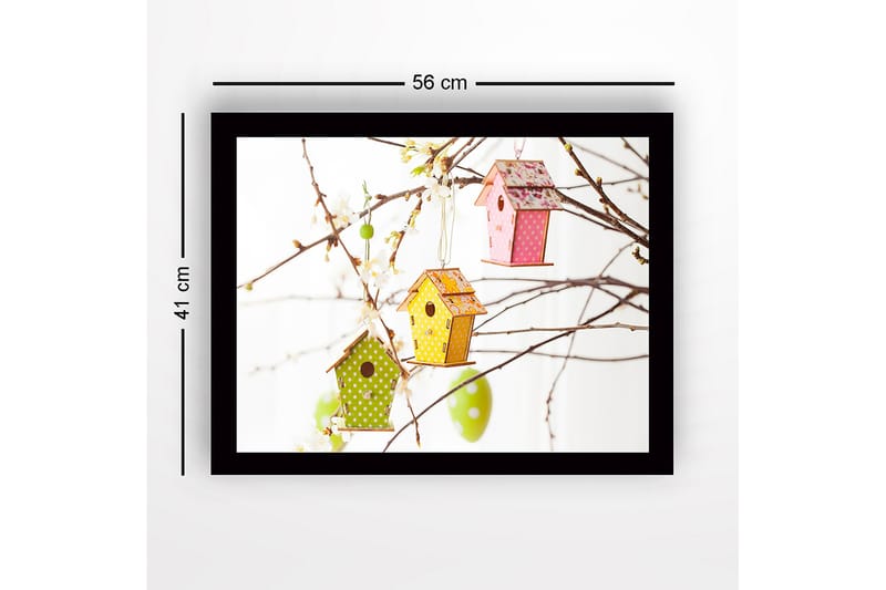 Kehystetty puutaulu canvasille - 41x56 cm - Värikkäät linnunpöntöt roikkuvat kukkaisissa oksissa - Vihreä / Vaaleanpunainen / Keltainen - Sisustustuotteet - Taulu & taide