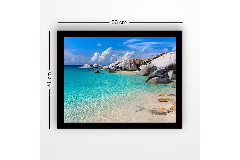 Kehystetty puutaulu canvas-taululla - 41x56 cm - Kirkkaan sininen meri, suuret kivet ja hiekkaranta - Turkoosi / Valkoinen / Harmaa - Sisustustuotteet - Taulu & taide
