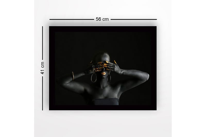 Kehystetty puutaulu canvasille - 41x56 cm - Tumma hahmo, jonka kasvot ja kädet peittävät kultaiset yksityiskohdat - Musta / Kulta - Sisustustuotteet - Taulu & taide