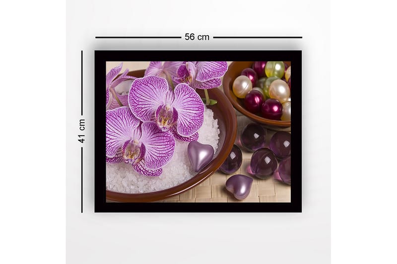 Kehystetty puupohjainen canvas - 41x56 cm - Kaunis kokoelma orkideoita ja koristeita kulhoissa - Violetti / Valkoinen / Vihreä - Sisustustuotteet - Taulu & taide