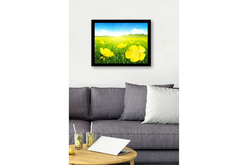 Kehystetty puutaulu canvasille - 41x56 cm - Keltaisten kukkien niitty aurinkoisessa maisemassa - Keltainen / Vihreä - Sisustustuotteet - Taulu & taide