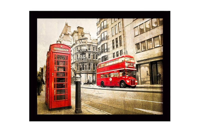 Kehystetty puutaulu - 41x56 cm - Punainen puhelinkoppi kaupunkiympäristössä ja liikkuva kaksikerroksinen bussi - Punainen / Harmaa / Beige - Sisustustuotteet - Taulu & taide
