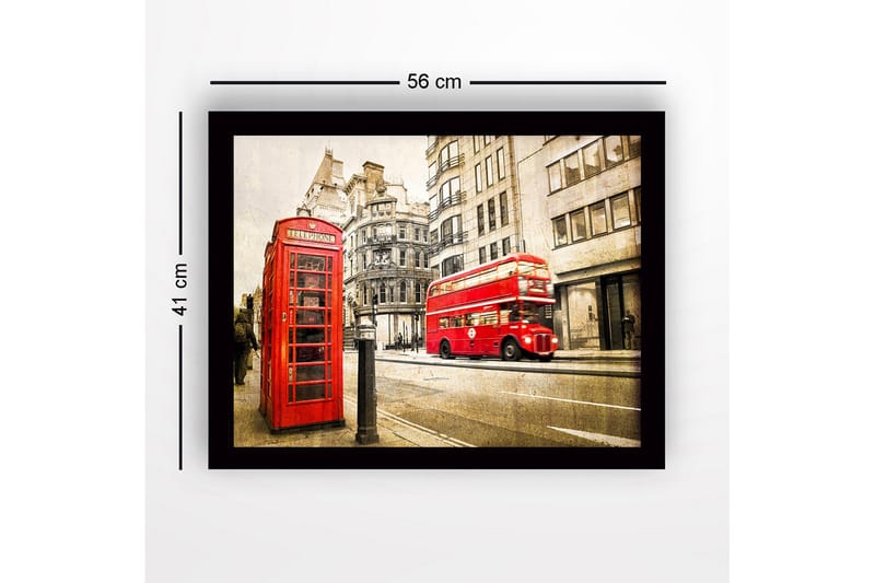 Kehystetty puutaulu - 41x56 cm - Punainen puhelinkoppi kaupunkiympäristössä ja liikkuva kaksikerroksinen bussi - Punainen / Harmaa / Beige - Sisustustuotteet - Taulu & taide