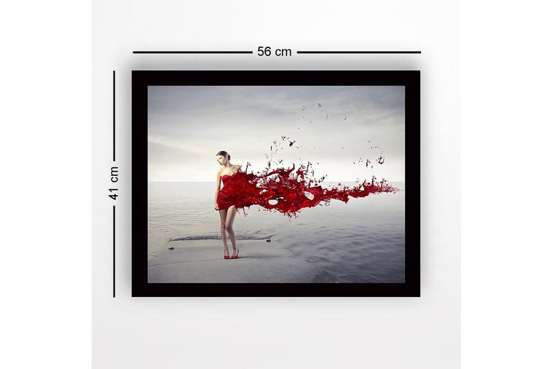 Kehystetty puucanvas - 41x56 cm - Punaisessa mekossa oleva nainen, jolla on virtaavia punaisia maalihiukkasia - Punainen / Harmaa - Sisustustuotteet - Taulu & taide