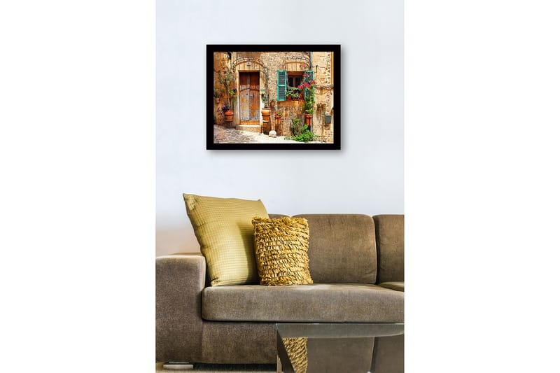 Kehystetty puutaulu canvasille - 41x56 cm - Viehättävä talon julkisivu kukkakoristeilla ja vihreillä ikkunaluukuilla - Terrakotta / Vihreä / Beige - Sisustustuotteet - Taulu & taide