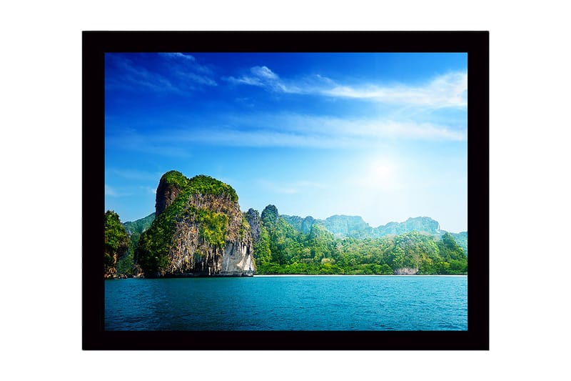 Kehystetty puutaulu canvasille - 41x56 cm - Upea rannikko kalliomuodostelmineen ja rehevine kasvillisuuksineen, Sininen / Vihreä / Valkoinen