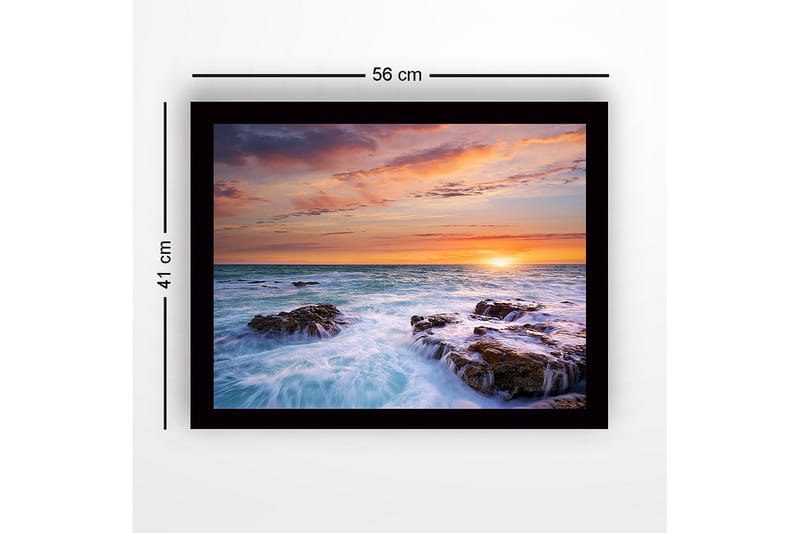 Kehystetty puutaulu canvasille - 41x56 cm - Auringonlasku meren yllä kallioilla etualalla - Sininen / Oranssi / Violetti - Sisustustuotteet - Taulu & taide