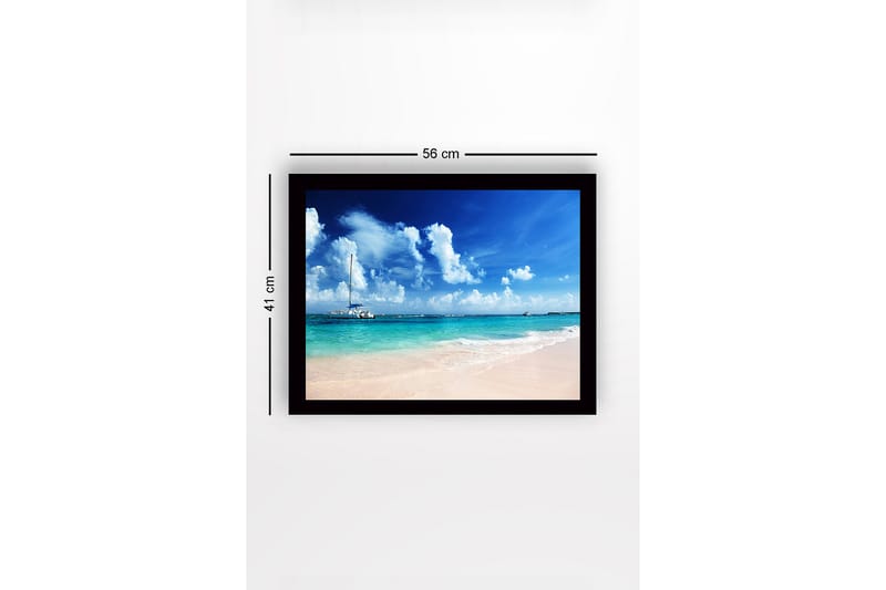 Kehystetty puinen canvas-taulu - 41x56 cm - Purjevene kirkkaansinisellä merenrannalla - Sininen / Turkoosi / Valkoinen - Sisustustuotteet - Taulu & taide