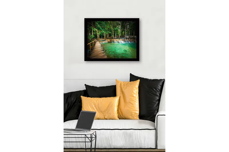 Kehystetty puutaulu canvasille - 41x56 cm - Kaunis vesiputous rehevässä ympäristössä - Vihreä / Turkoosi / Ruskea - Sisustustuotteet - Taulu & taide