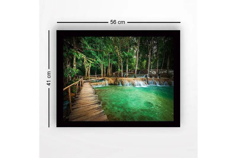 Kehystetty puutaulu canvasille - 41x56 cm - Kaunis vesiputous rehevässä ympäristössä - Vihreä / Turkoosi / Ruskea - Sisustustuotteet - Taulu & taide