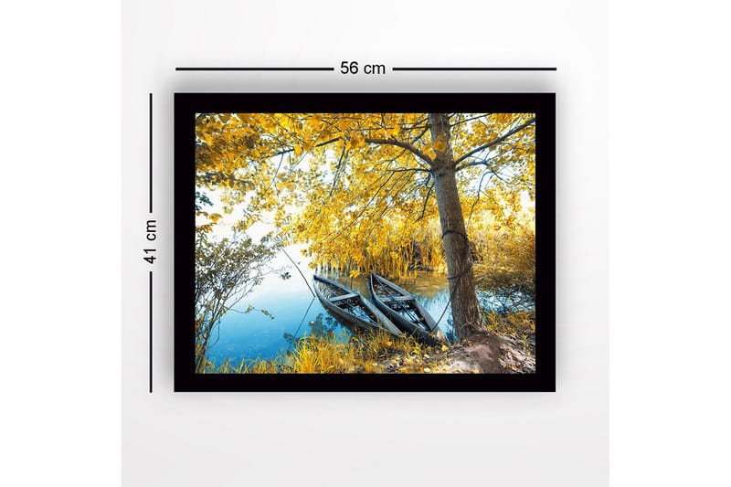 Kehystetty puutaulu canvasille - 41x56 cm - Veneitä peilimäisellä järvellä, kultaisten syksyn lehtien ympäröimänä - Kulta / Vihreä / Sininen - Sisustustuotteet - Taulu & taide