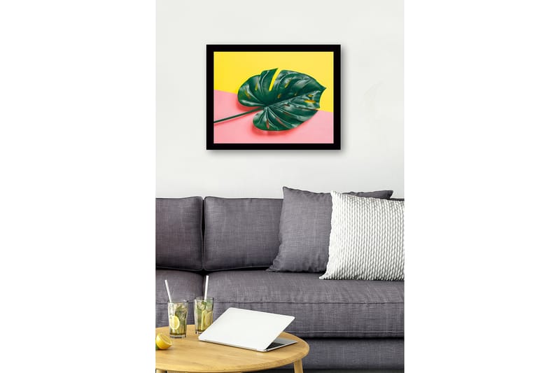 Kehystetty puinen canvas-taulu - 41x56 cm - Vihreä monsteralehti värikästä taustaa vasten - Vihreä / Keltainen / Vaaleanpunainen - Sisustustuotteet - Taulu & taide