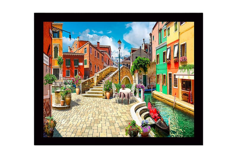 Kehystetty puutaulu canvasille - 41x56 cm - Värikäs kanava viehättävine taloineen ja kukka-asetelmineen, Punainen / Vihreä / Sininen