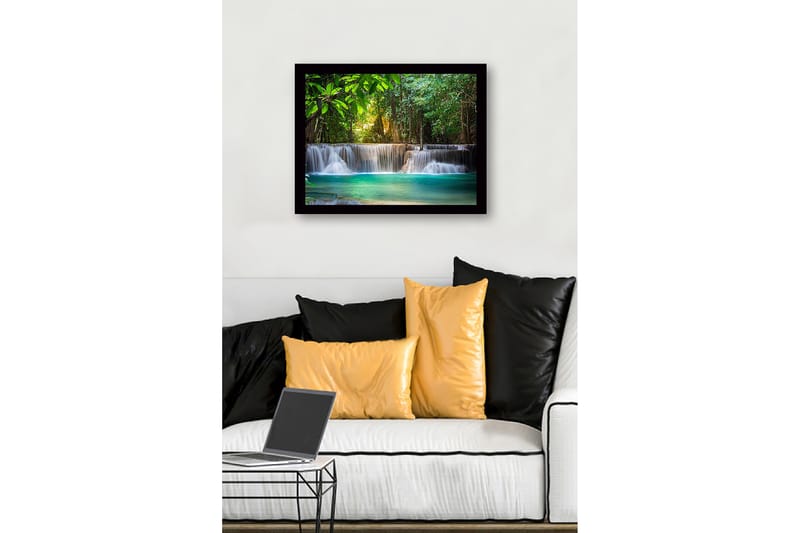 Kehystetty puutaulu canvasille - 41x56 cm - Kaunis vesiputous rehevässä metsäympäristössä - Vihreä / Turkoosi / Ruskea - Sisustustuotteet - Taulu & taide