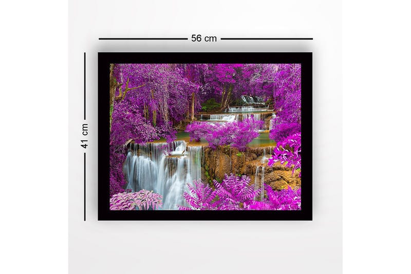 Kehystetty puutaulu canvasille - 41x56 cm - Värikäs vesiputous, jota ympäröivät violetit kukat ja vehreys - Violetti / Vihreä / Sininen - Sisustustuotteet - Taulu & taide