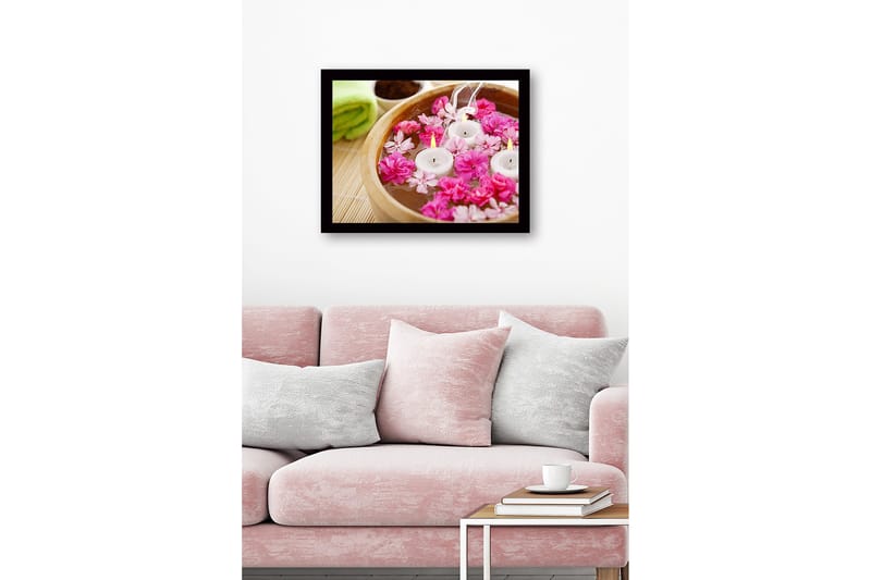 Kehystetty puutaulu canvasille - 41x56 cm - Kaunis kulho kelluvilla kukilla ja kynttilöillä - Vaaleanpunainen / Valkoinen / Ruskea - Sisustustuotteet - Taulu & taide