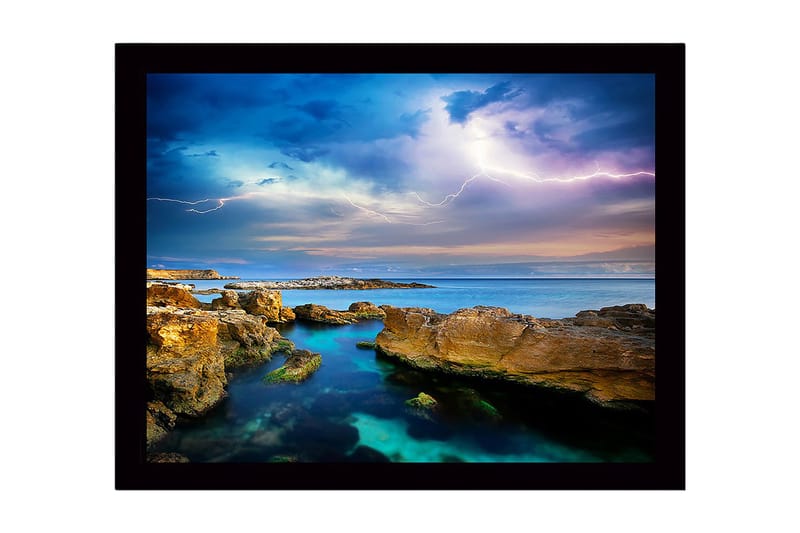 Kehystetty puutaulu canvasille - 41x56 cm - Dramaattinen merimaisema ukkospilvien ja kalliomuodostelmien kera, Sininen / Vihreä / Beige