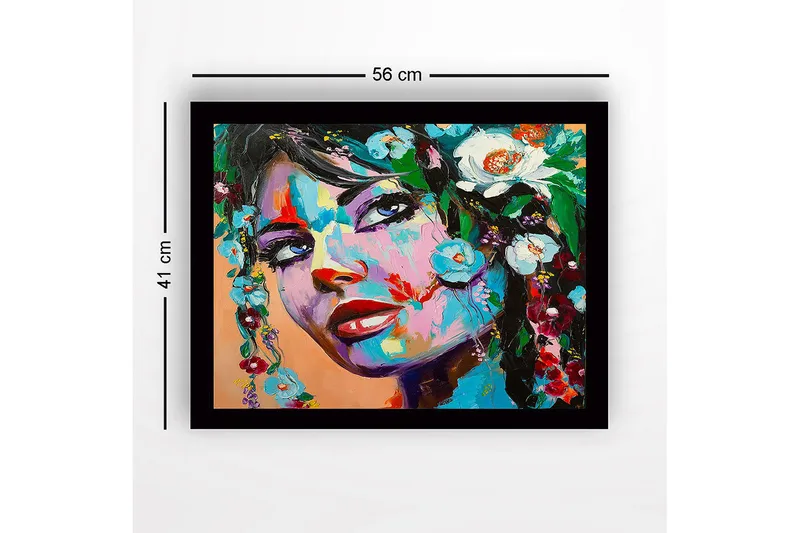 Kehystetty puucanvas - 41x56 cm - Muotokuva naisesta, jolla on kukkakoristeita hiuksissaan - Sininen / Vihreä / Punainen - Sisustustuotteet - Taulu & taide