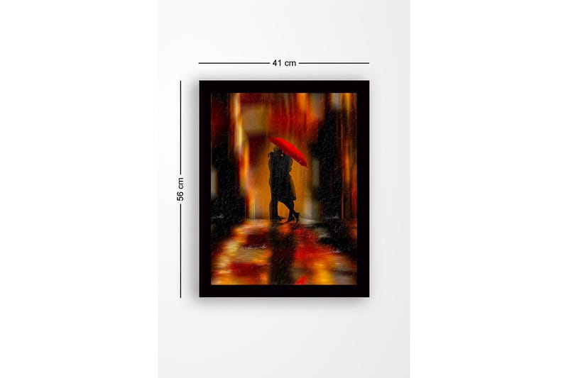 Kehystetty puutaulu canvasille - 41x56 cm - Romanttinen kohtaus pariskunnasta punaisen sateenvarjon alla - Punainen / Oranssi / Musta - Sisustustuotteet - Taulu & taide