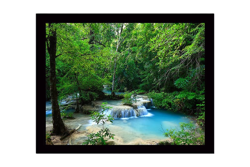 Kehystetty puutaulu canvasille - 41x56 cm - Kaunis vesiputous rehevässä metsäympäristössä, Vihreä / Sininen / Beige